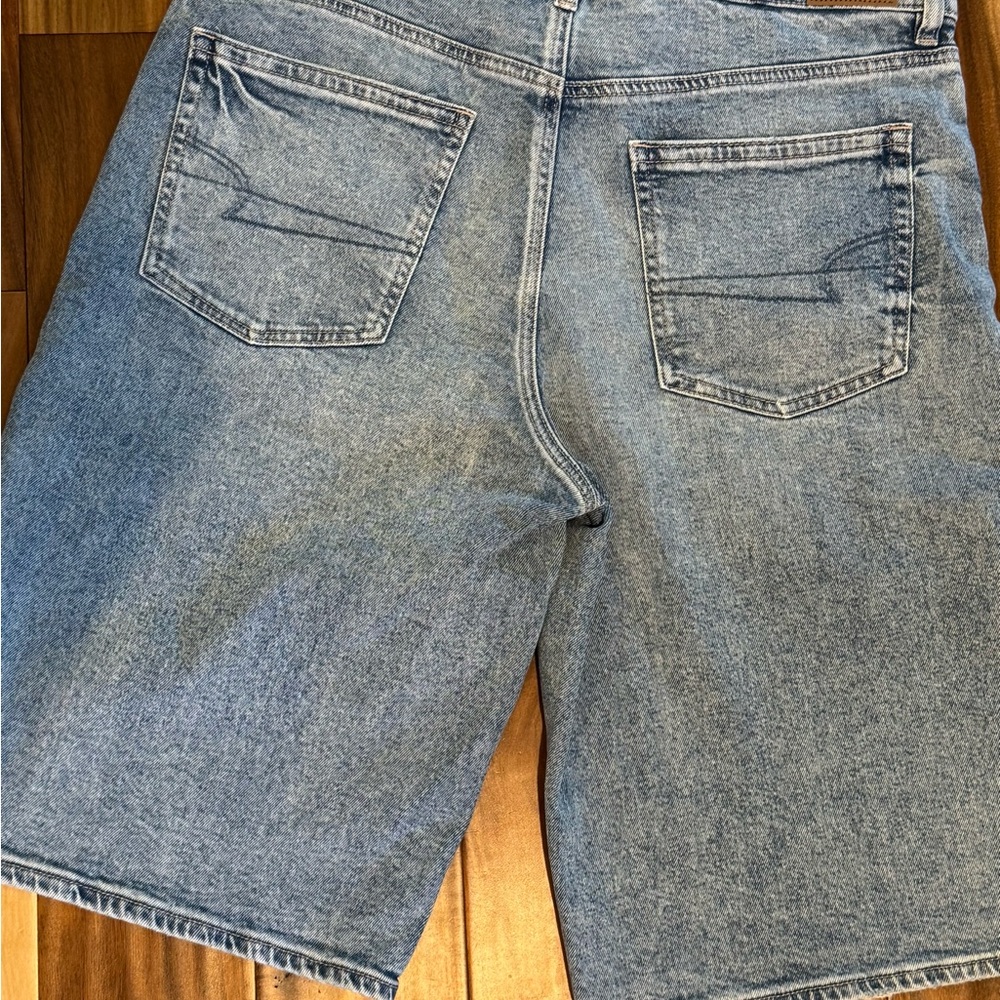 American Eagle high-rise baggy bermuda jean shorts W12 - Picture 2 of 6